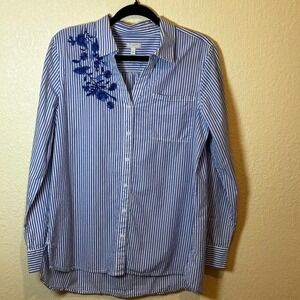 Talbots‎ blue & white striped button up shirt size M floral embroidery